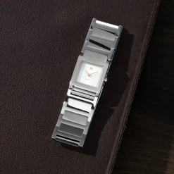Women MVMT Square|Shop All^Marquee Square